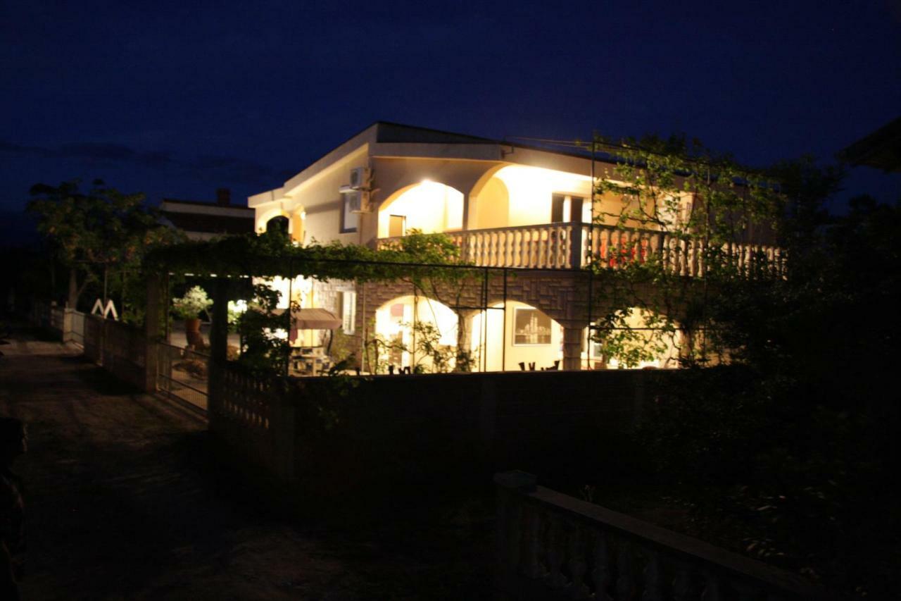 Ferienwohnung Casa Rada Vir Exterior foto