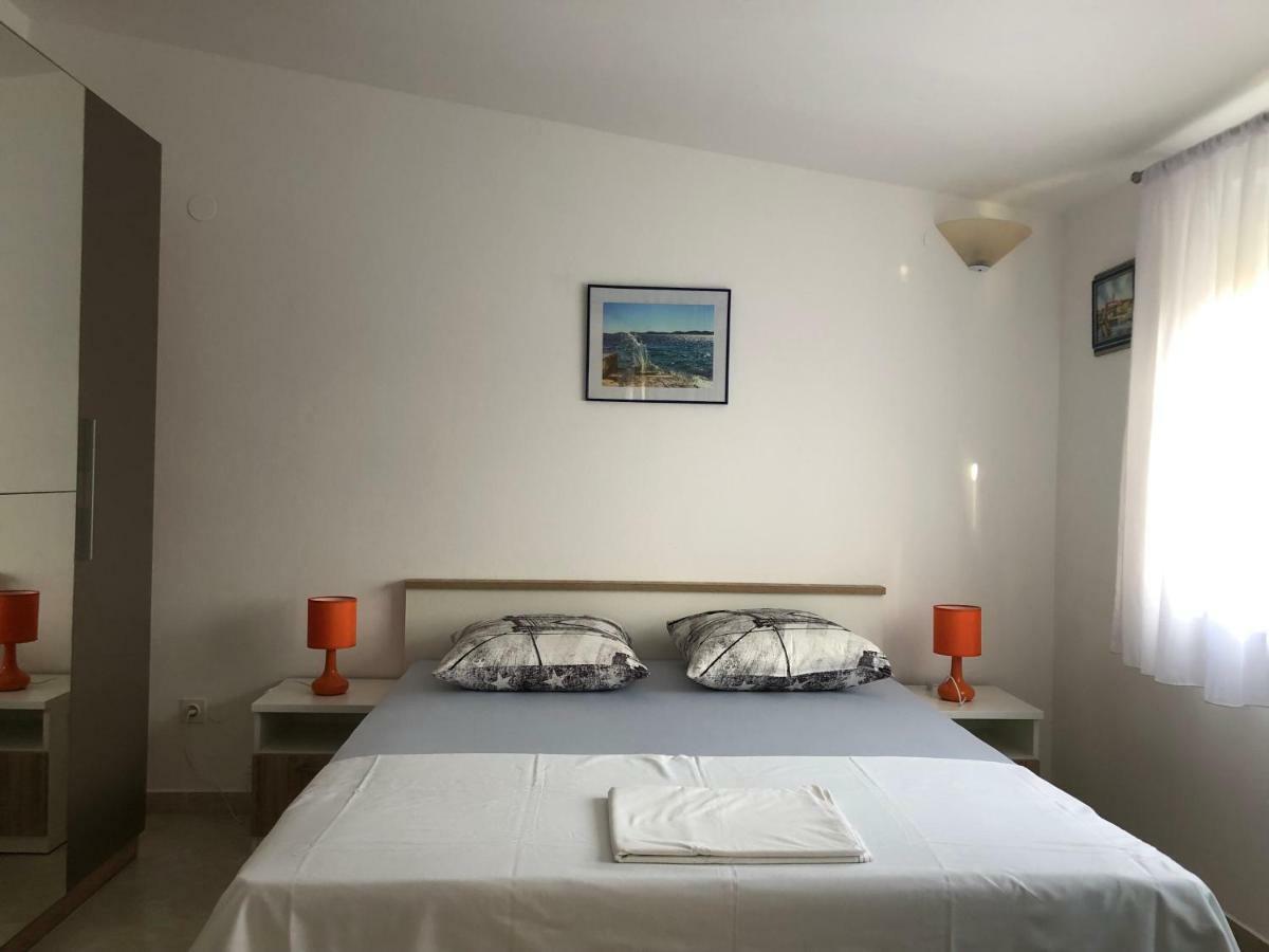Ferienwohnung Casa Rada Vir Exterior foto